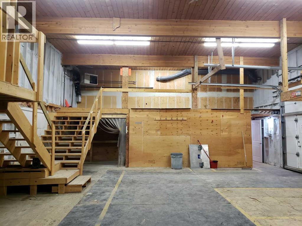 9510 90 Avenue Property Photo 23