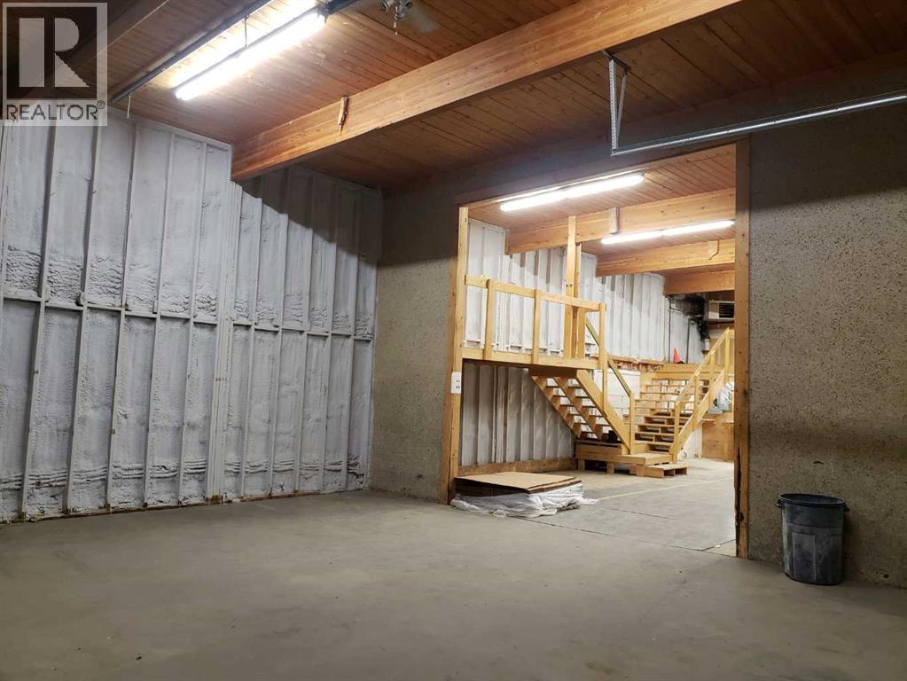 9510 90 Avenue Property Photo 27