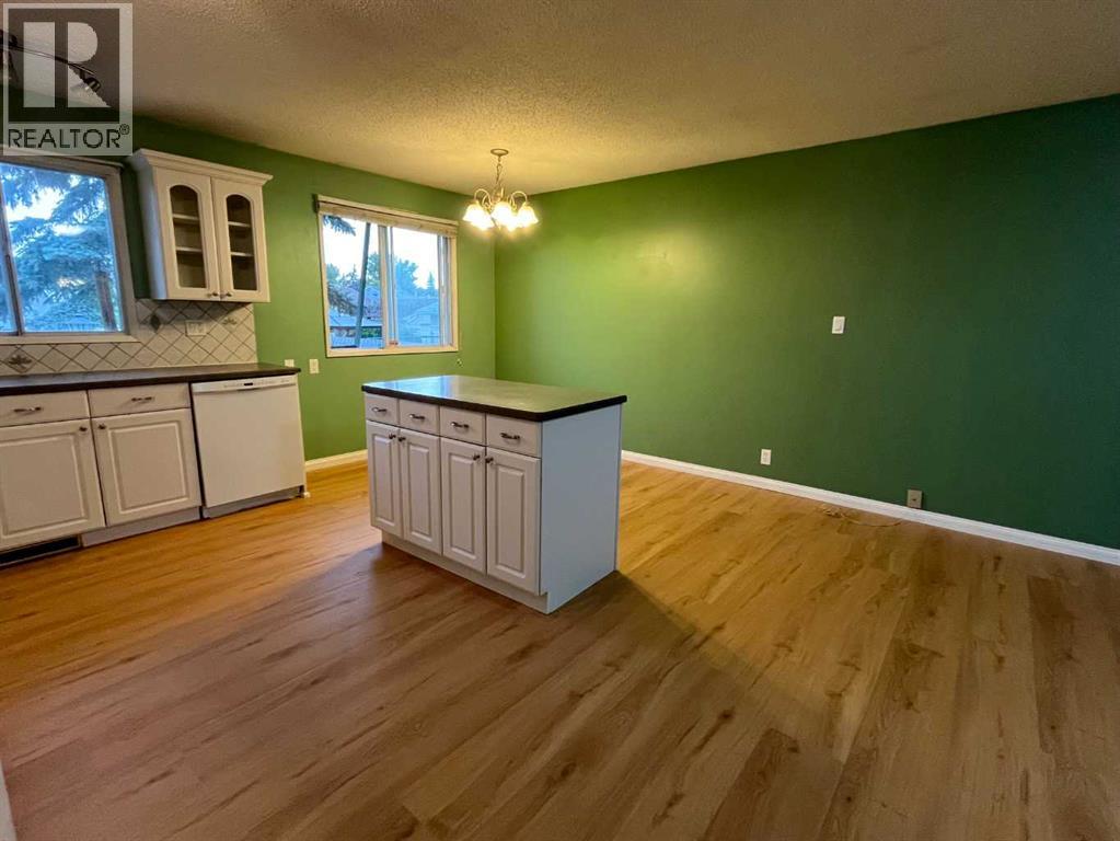 5820 Rundlehorn Drive Ne Property Photo 19