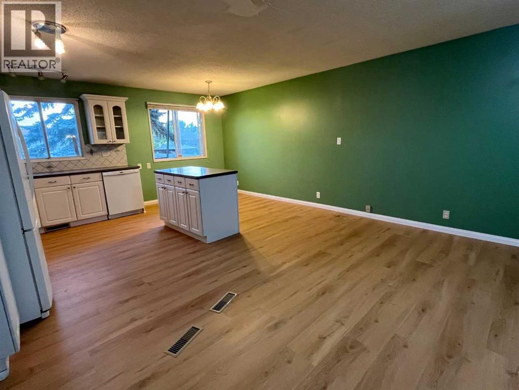 5820 Rundlehorn Drive Ne Property Photo 20