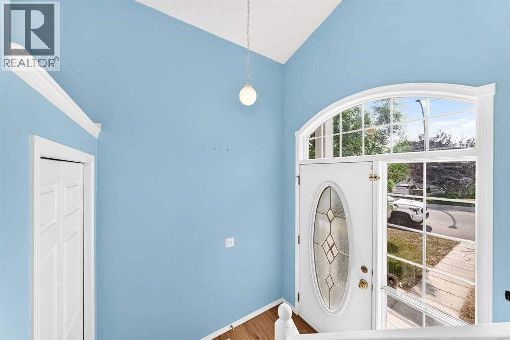 76 Coville Close Ne Property Photo 3