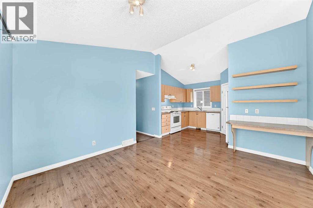 76 Coville Close Ne Property Photo 12