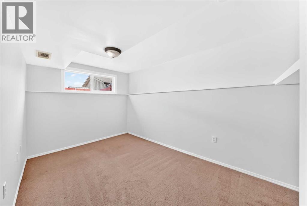 76 Coville Close Ne Property Photo 35