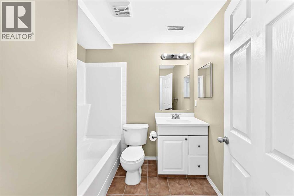 76 Coville Close Ne Property Photo 41