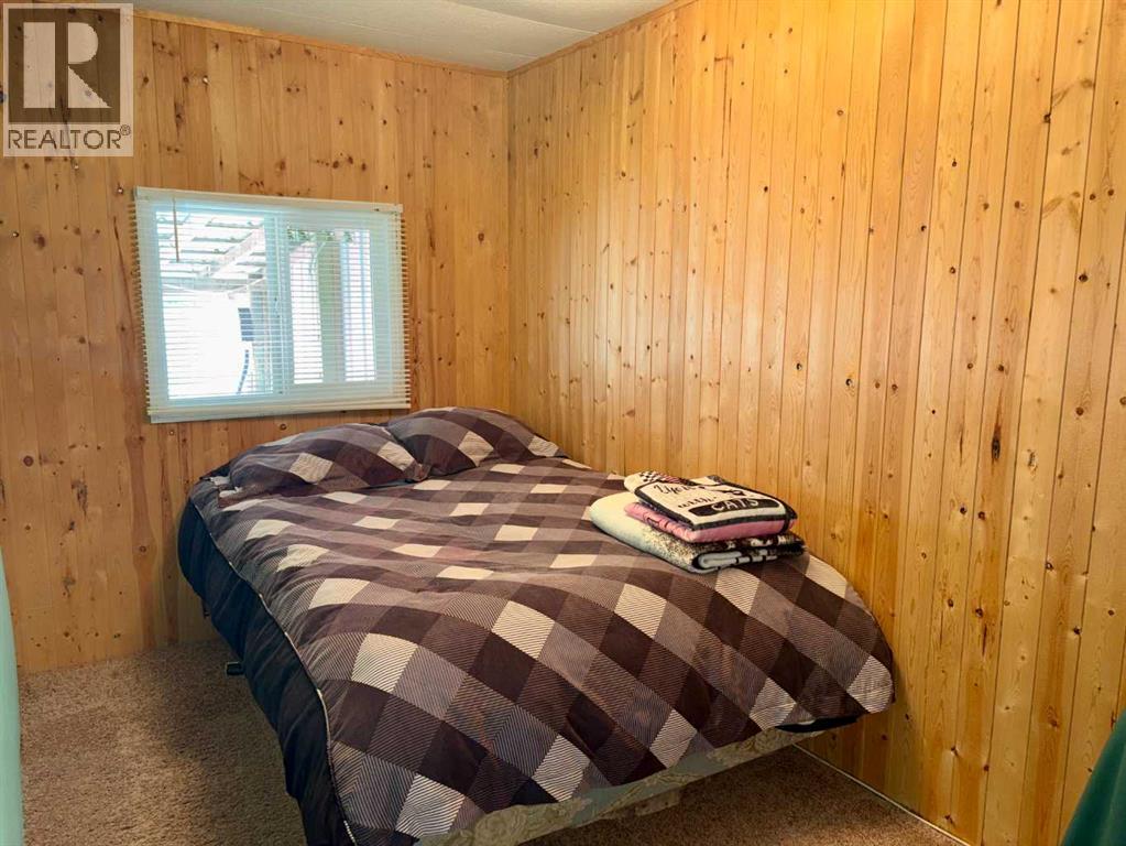5122 46 Street Property Photo 17