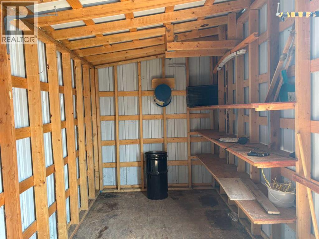 5122 46 Street Property Photo 21