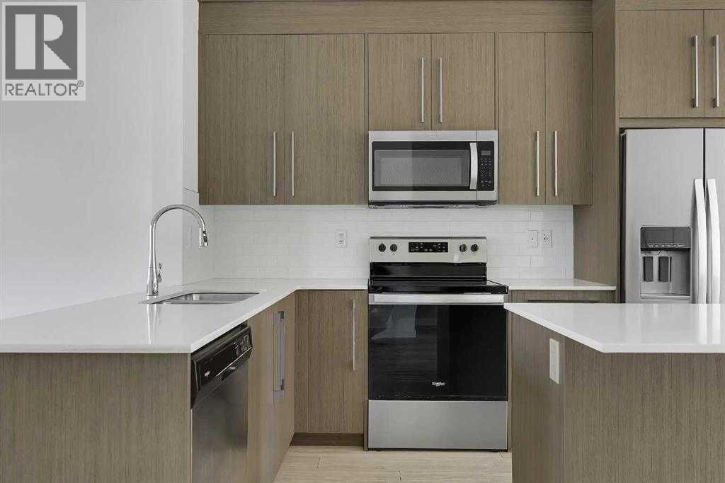 693 Savanna Boulevard Ne Property Photo 8