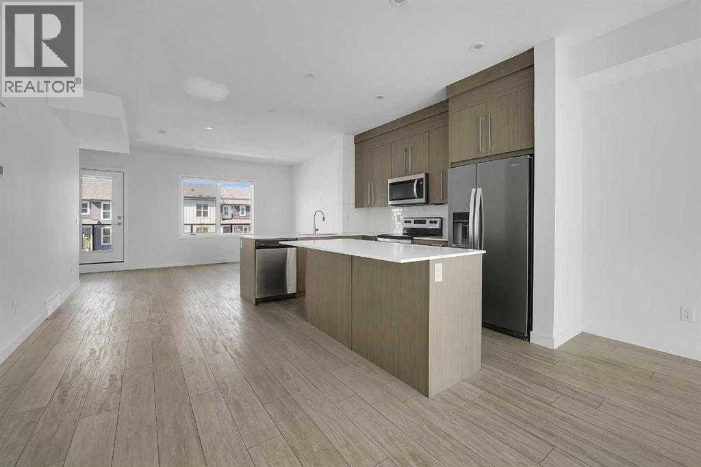 693 Savanna Boulevard Ne Property Photo 9
