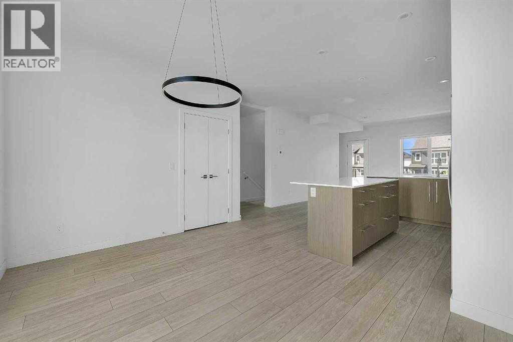 693 Savanna Boulevard Ne Property Photo 11