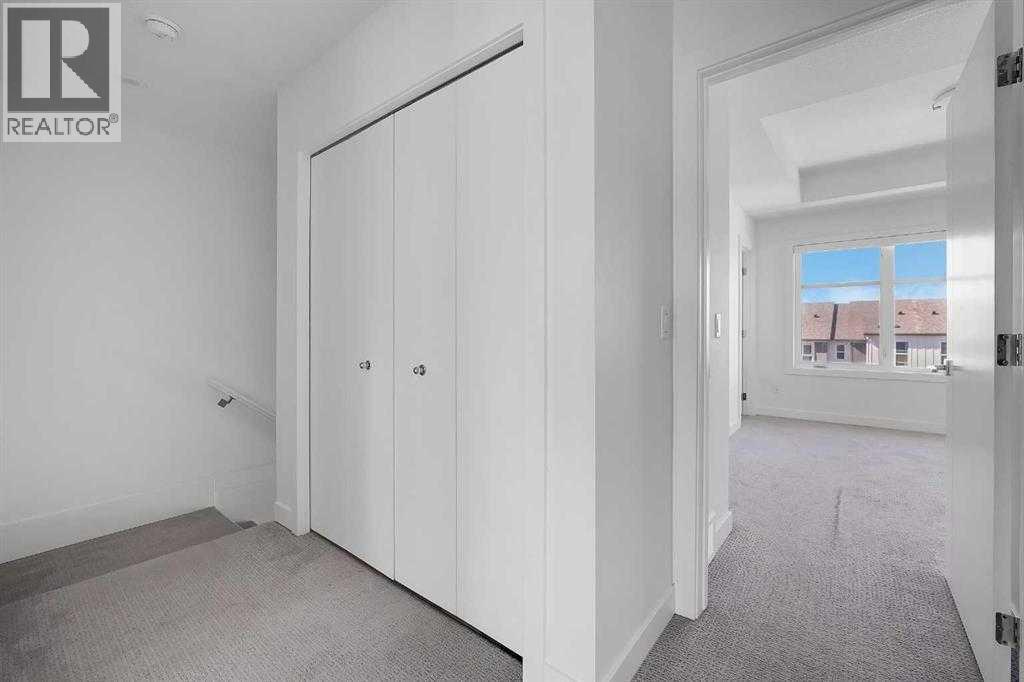 693 Savanna Boulevard Ne Property Photo 15