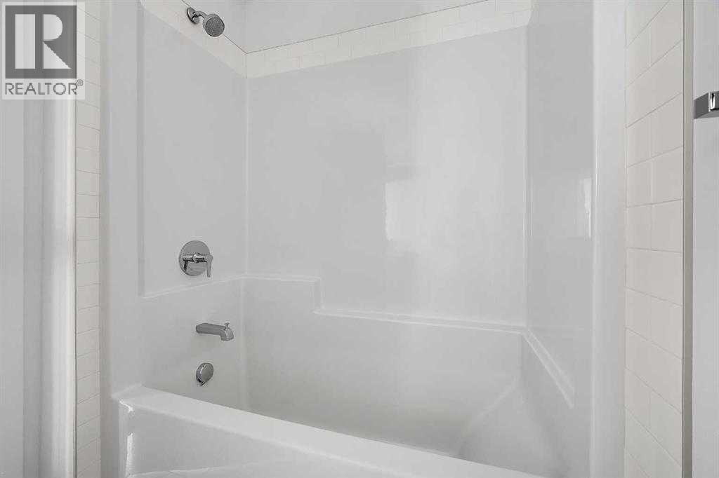 693 Savanna Boulevard Ne Property Photo 20