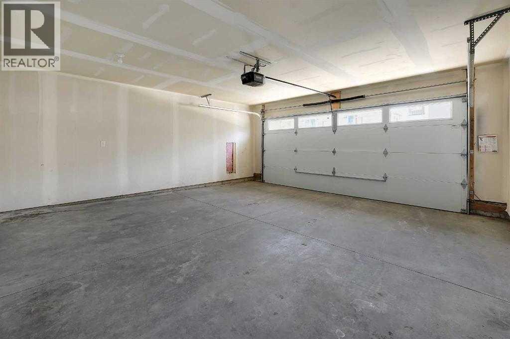 693 Savanna Boulevard Ne Property Photo 27