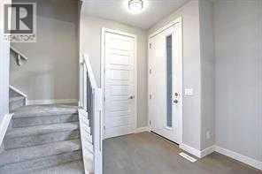 191 Lanark Gate Se Property Photo 3