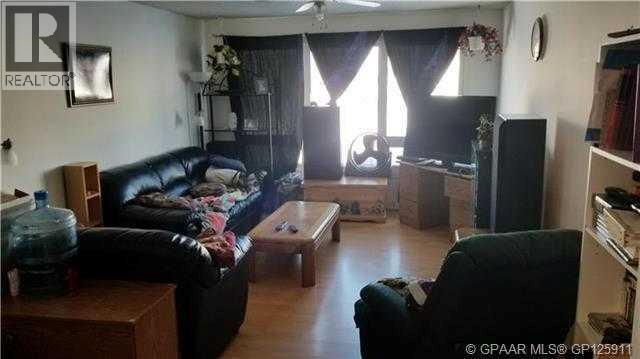 9835 96 Avenue Property Photo 4