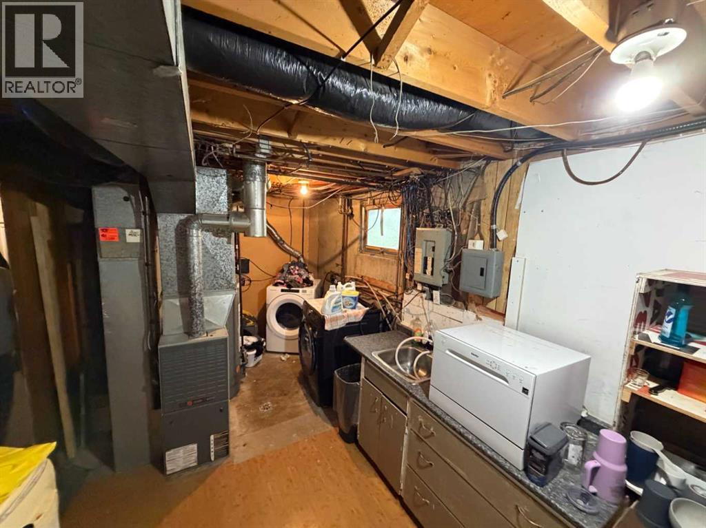 9835 96 Avenue Property Photo 13