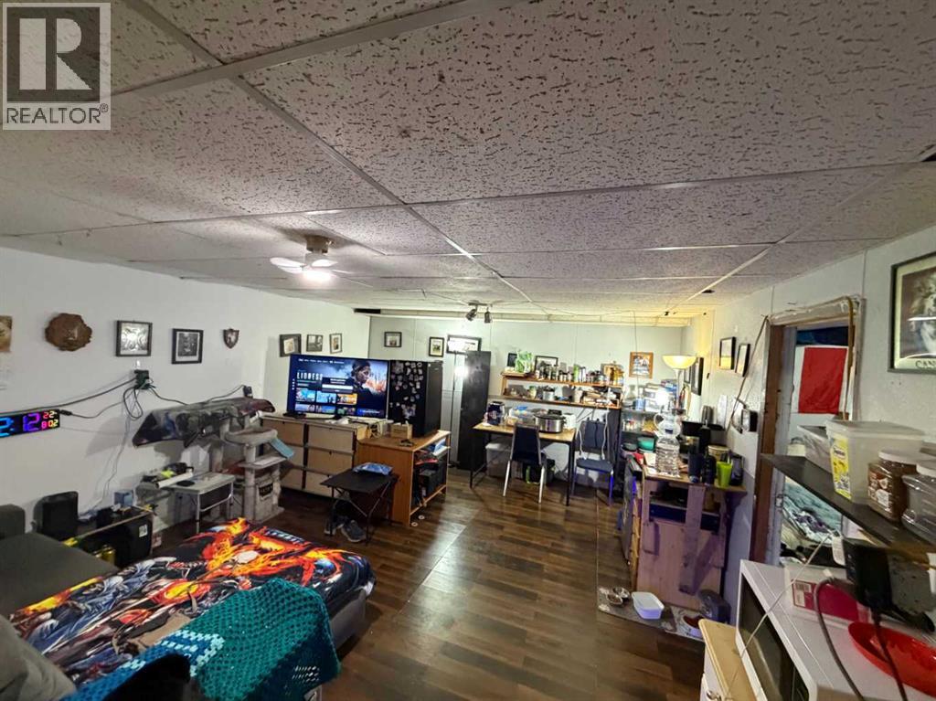 9835 96 Avenue Property Photo 17