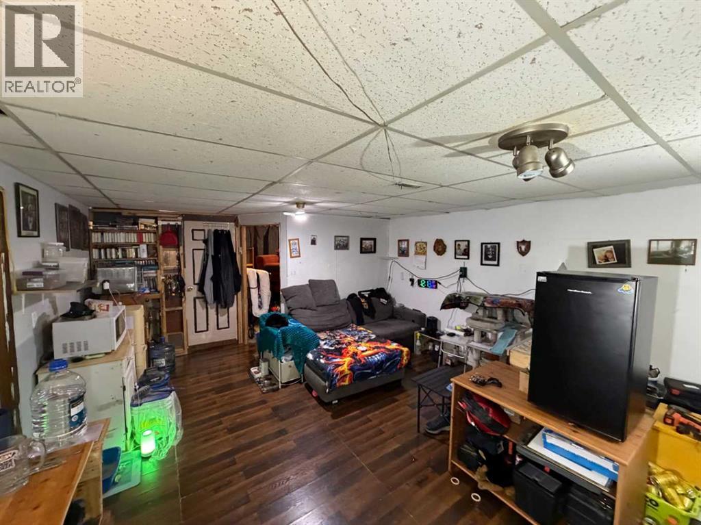 9835 96 Avenue Property Photo 18