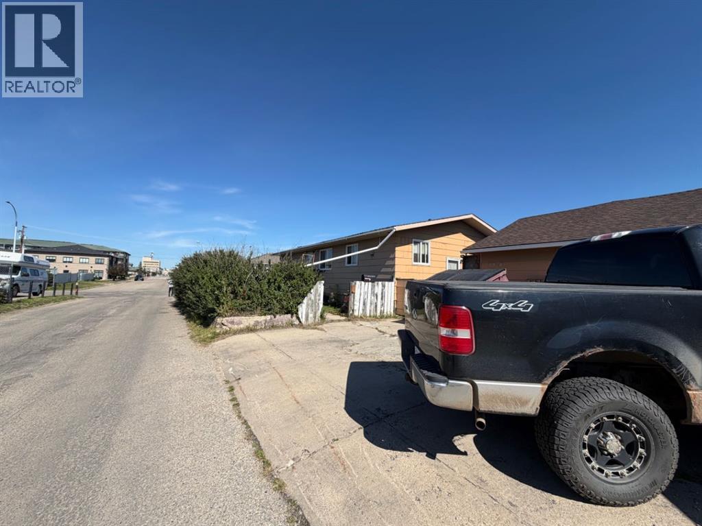 9835 96 Avenue Property Photo 23