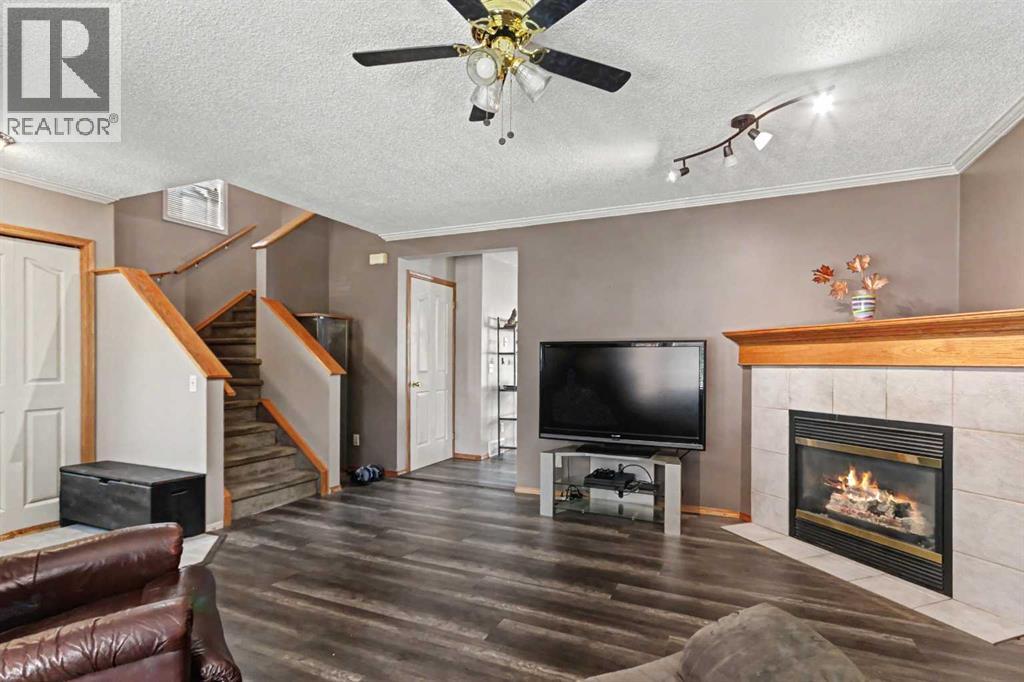 311 Erin Circle Se Property Photo 2