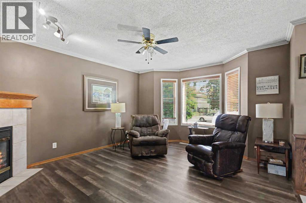 311 Erin Circle Se Property Photo 4