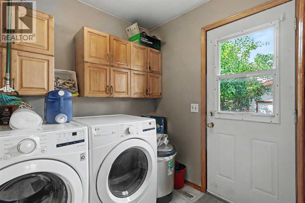 311 Erin Circle Se Property Photo 10