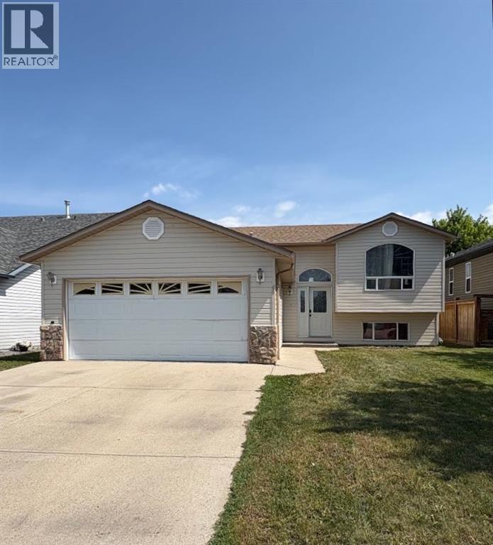 66 Upland Road W Property Photo 1