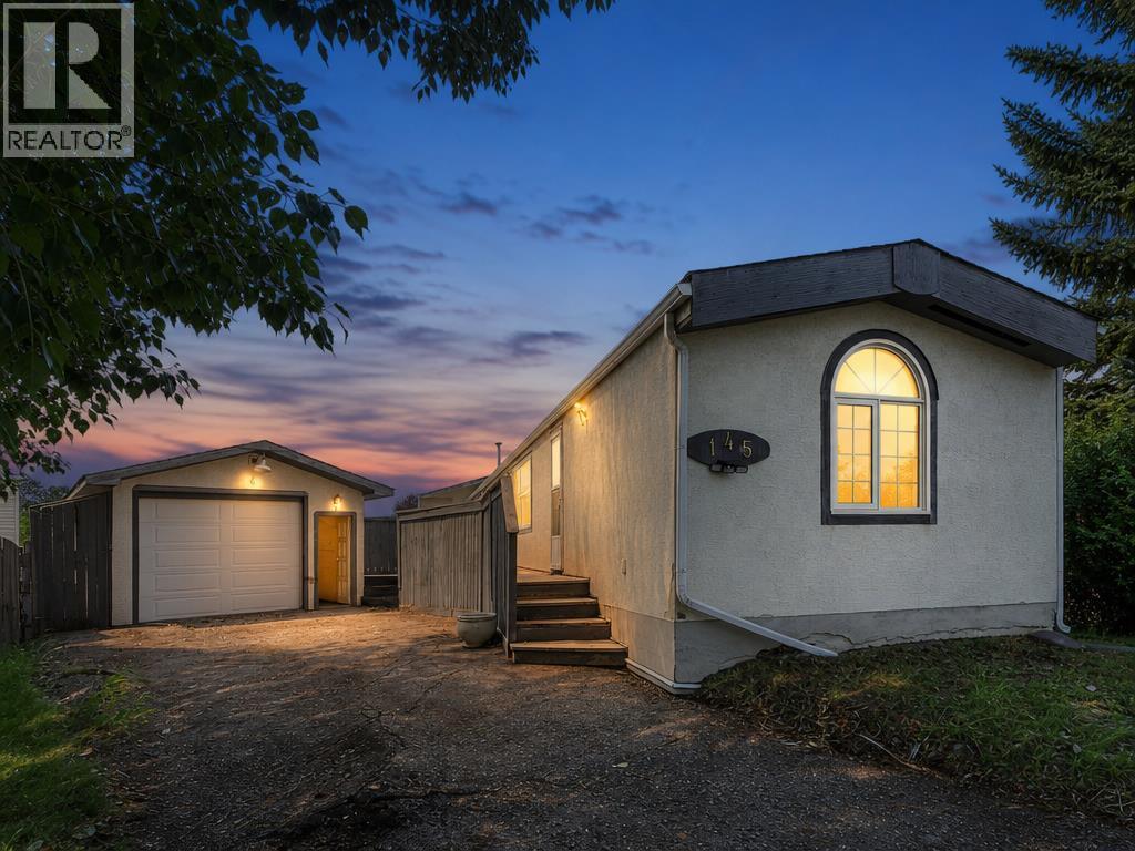 145 Spring Haven Mews Se Property Photo 1