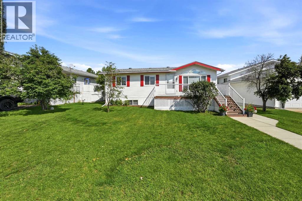 4591 Eastview Crescent Property Photo 1