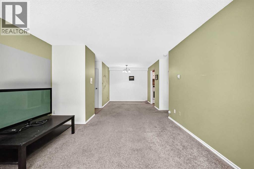 315 Southampton Drive Southwest Property Photo 20