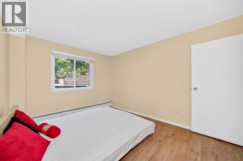 315 Southampton Drive Southwest Property Photo 22