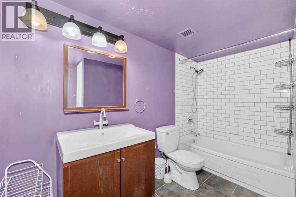 315 Southampton Drive Southwest Property Photo 28