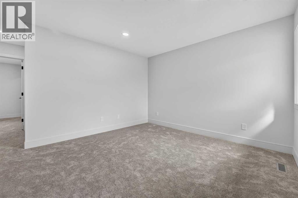 2530 44 Street S Property Photo 29