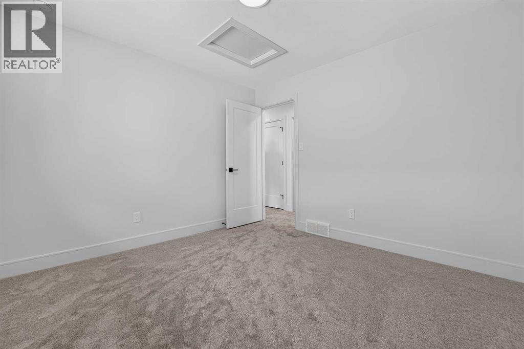 2530 44 Street S Property Photo 33