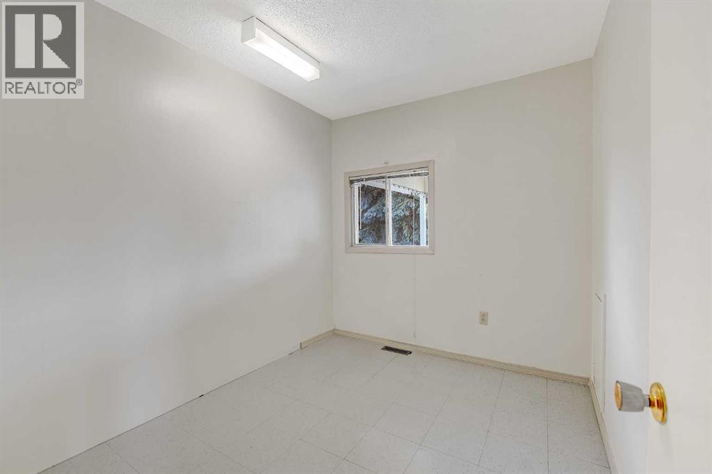 10115 110 Avenue Property Photo 7