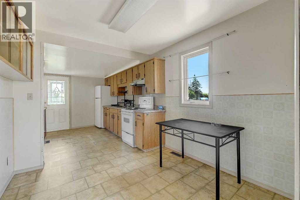 10115 110 Avenue Property Photo 10