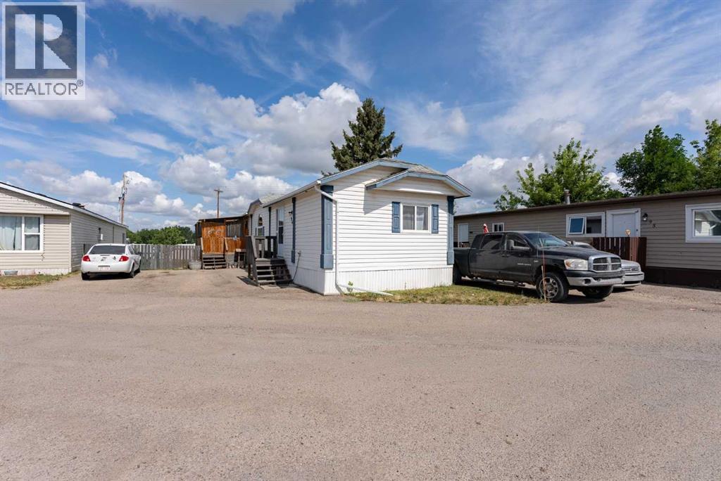 5301 2 Street Property Photo 1