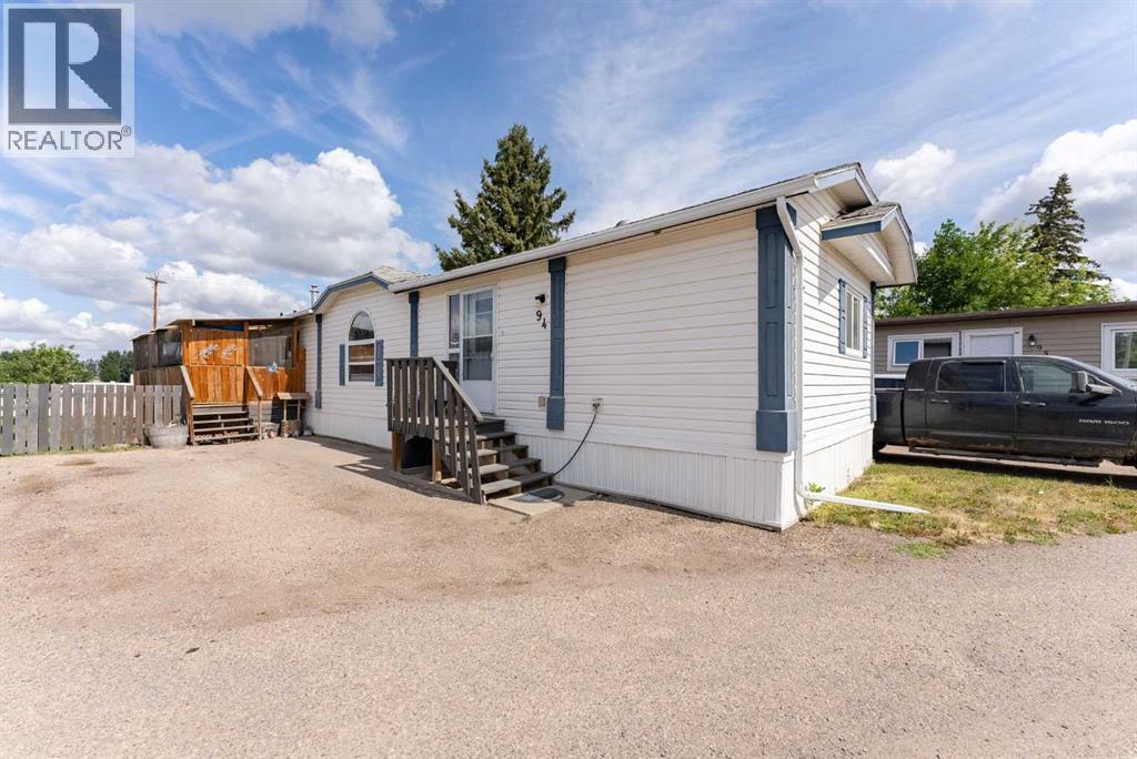 5301 2 Street Property Photo 1