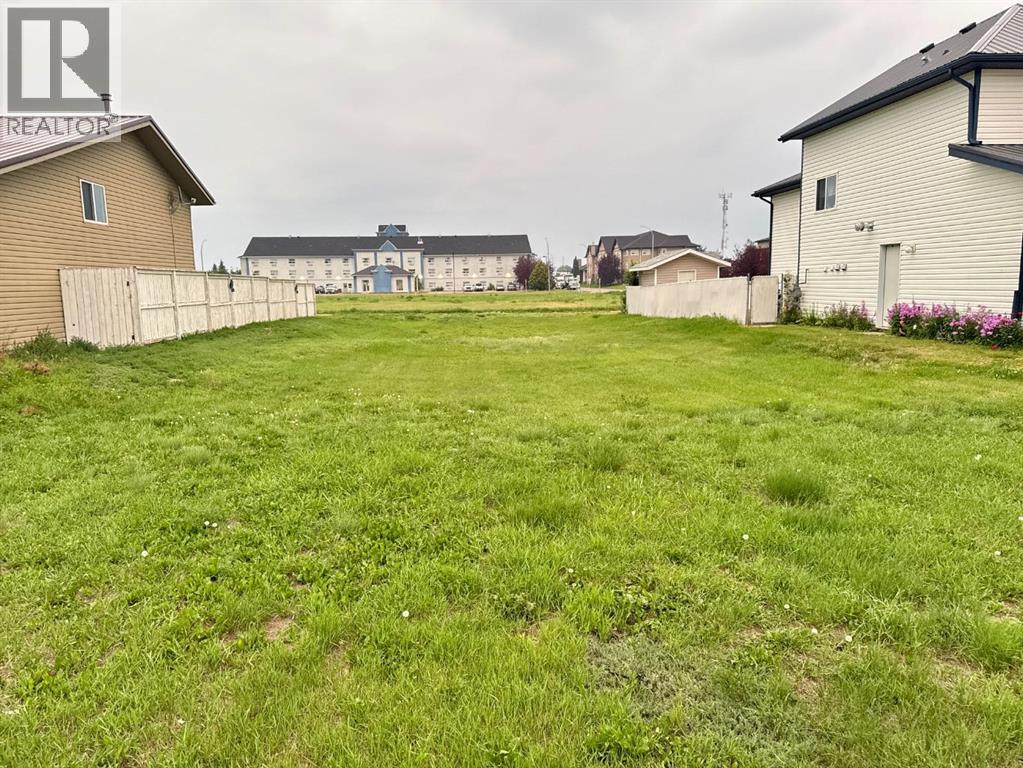 132 Upland Avenue W Property Photo 1