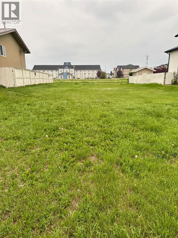 132 Upland Avenue W Property Photo 2