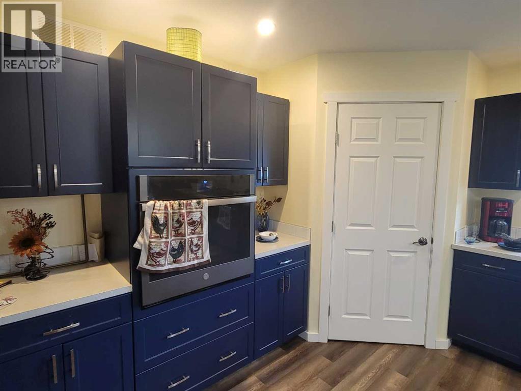4908 47 Street Property Photo 15