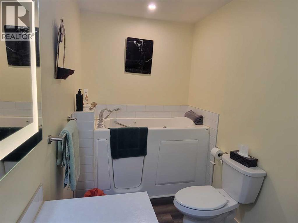 4908 47 Street Property Photo 23