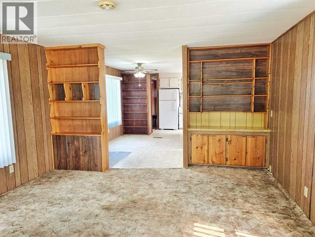 4206 54 Street Property Photo 9