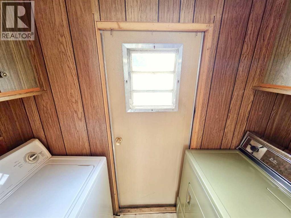 4206 54 Street Property Photo 10