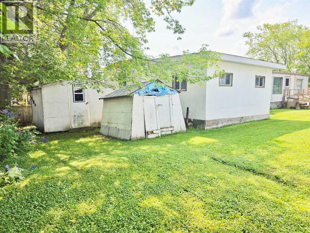 4206 54 Street Property Photo 15