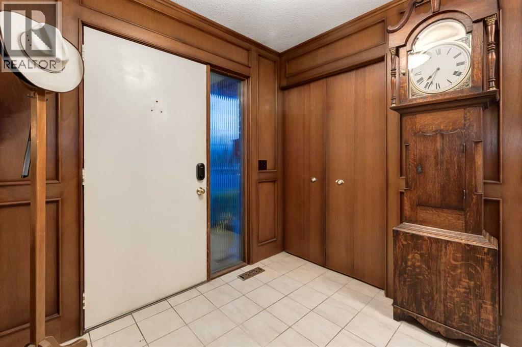 544 Brookmere Crescent Sw Property Photo 7
