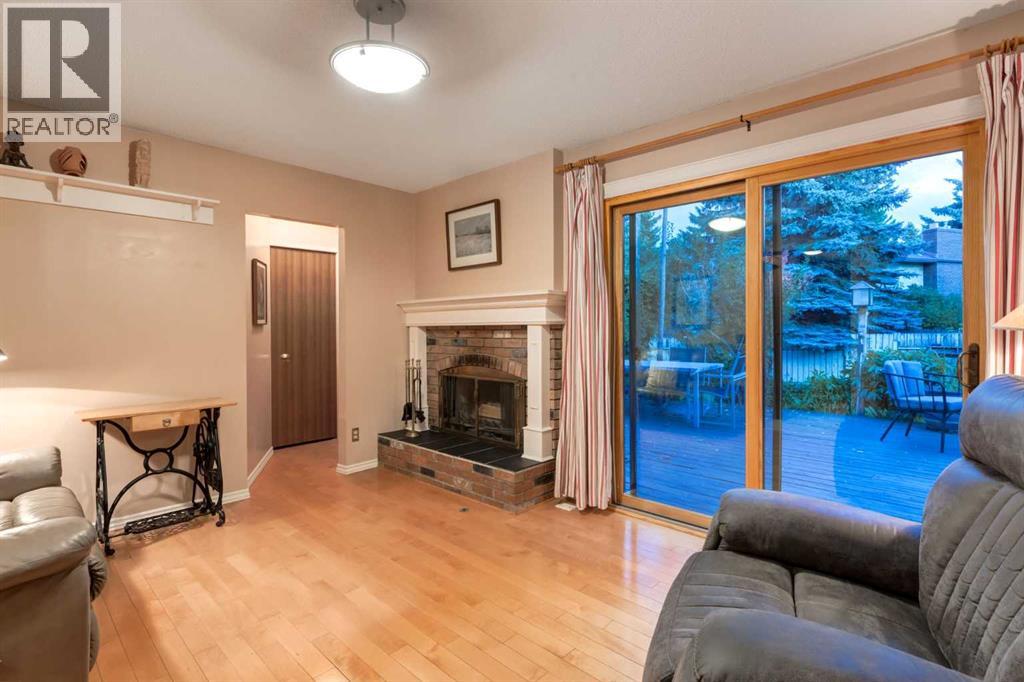 544 Brookmere Crescent Sw Property Photo 17