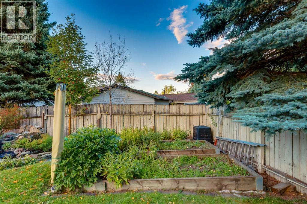 544 Brookmere Crescent Sw Property Photo 39