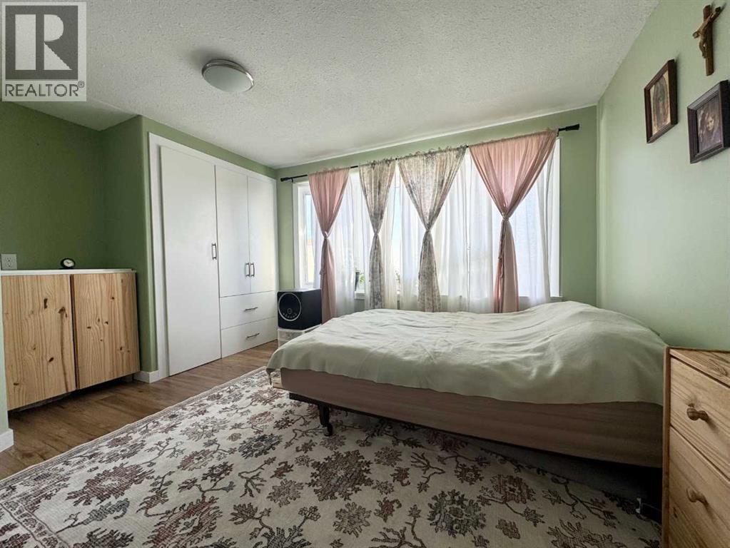 2715 Westside Drive West Property Photo 11