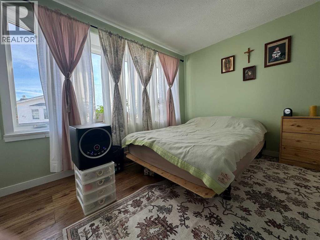 2715 Westside Drive West Property Photo 12