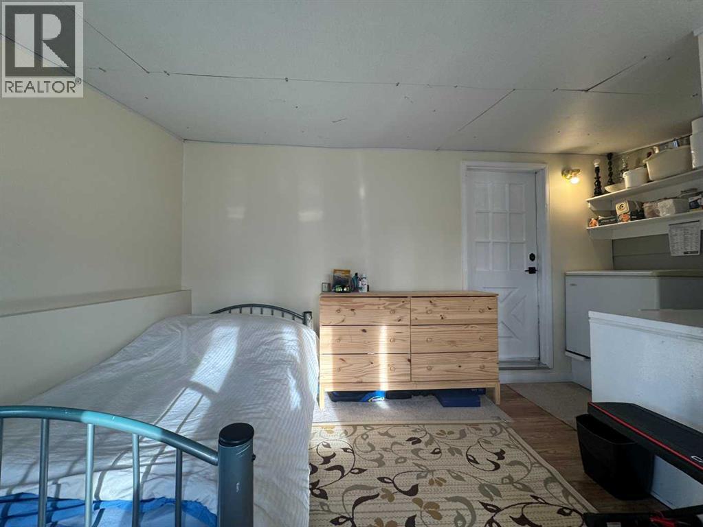 2715 Westside Drive West Property Photo 21